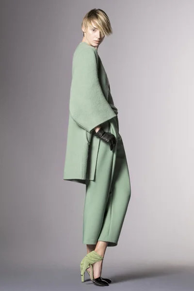 Look 13